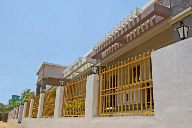Exterior 6
