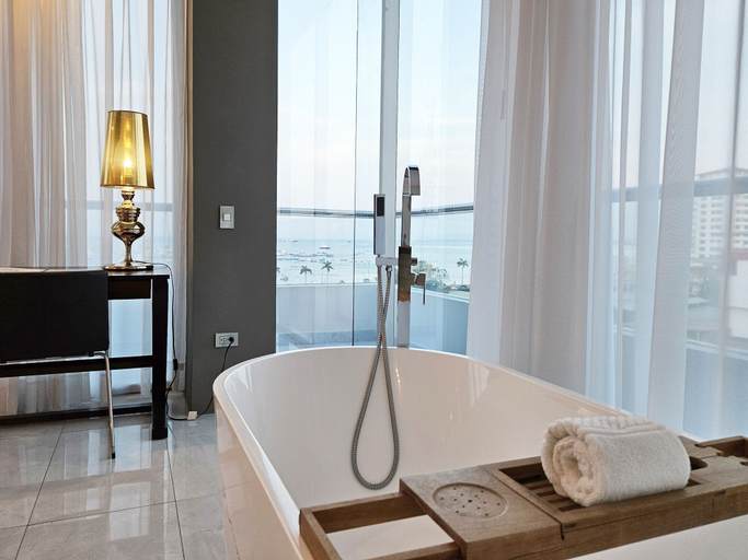 Bathroom 4, Hotel Perla Spondylus, Manta