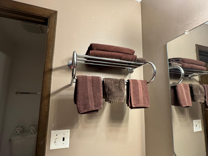 Others 4, Clintonville Motel, Waupaca