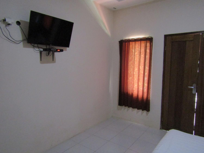 Bedroom 13