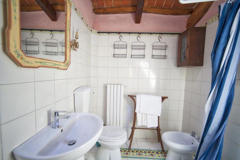 Bathroom 2, Fioralice, Pisa