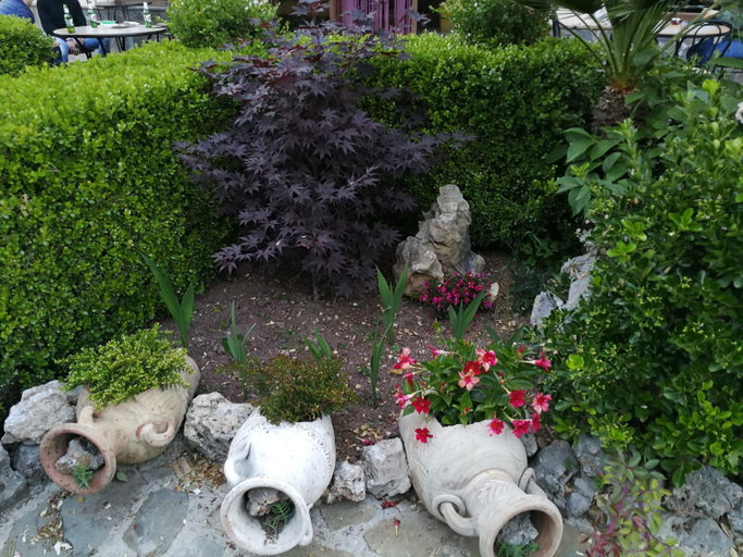 Others 3, Happy Family B&B, Potenza