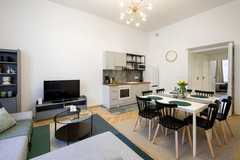 Others 4, WAWELOVE spacious 3 bedroom apt 1 min to Main Sq!, Kraków City