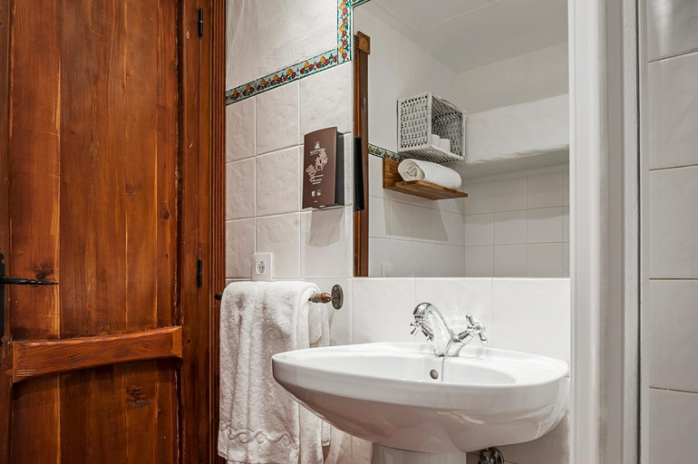 Bathroom 3, La Jabega Centro, Cádiz