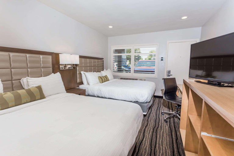 Bedroom 23