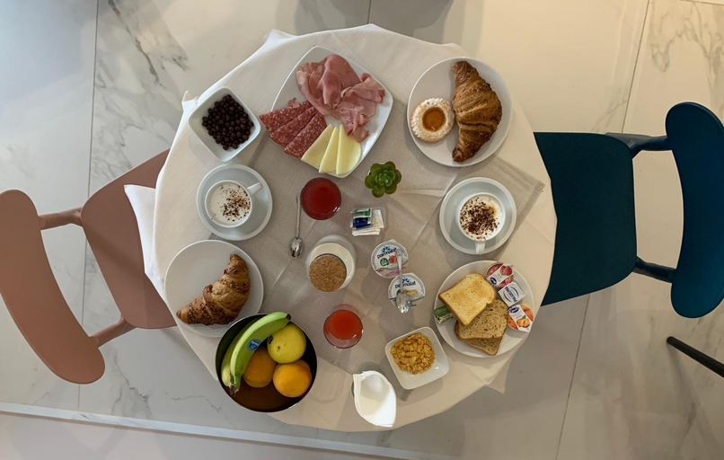 Food & Drinks 5, Eolian Port B&B, Messina