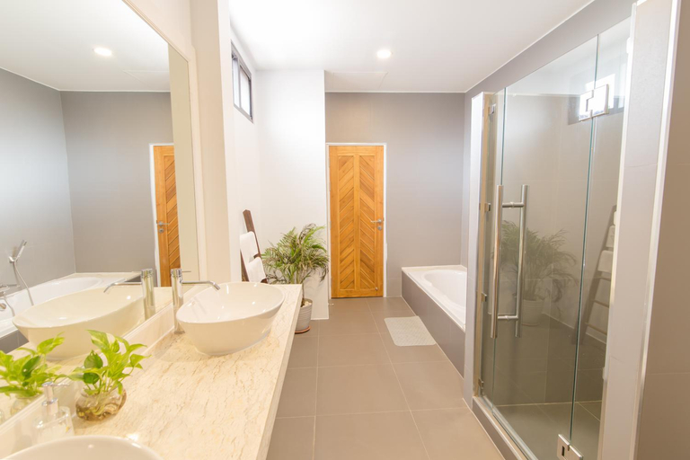 Bathroom 4, Phuruakeeree Resort, Phu Rua
