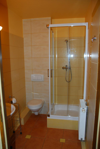 Bathroom 2, Chata Cyborga, Kłodzko