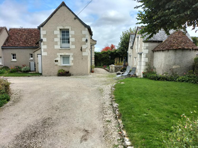 Others 2, Le clos des augers. Chambre Descartes, Indre-et-Loire