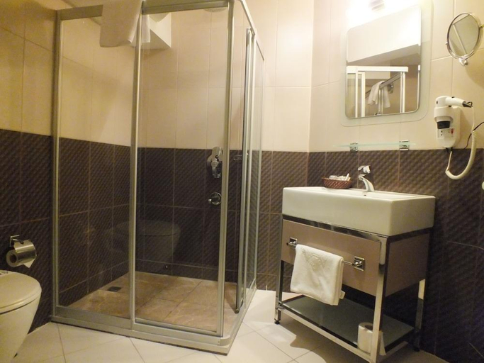 Bathroom, Ada Life, Merkez