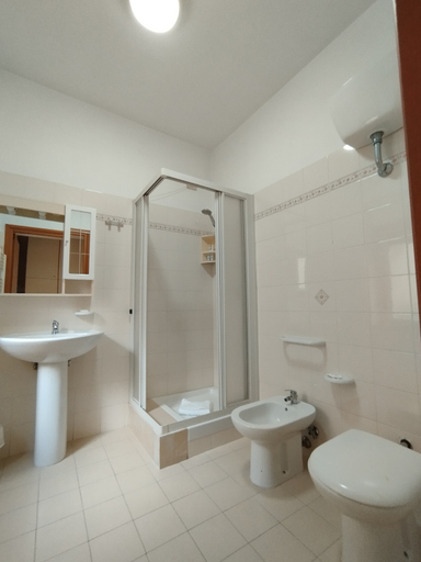Bathroom, Apulia Hotel Roma, Roma