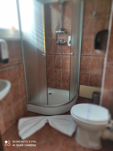 Bathroom, TOMIS Pensiune, Sanmartin