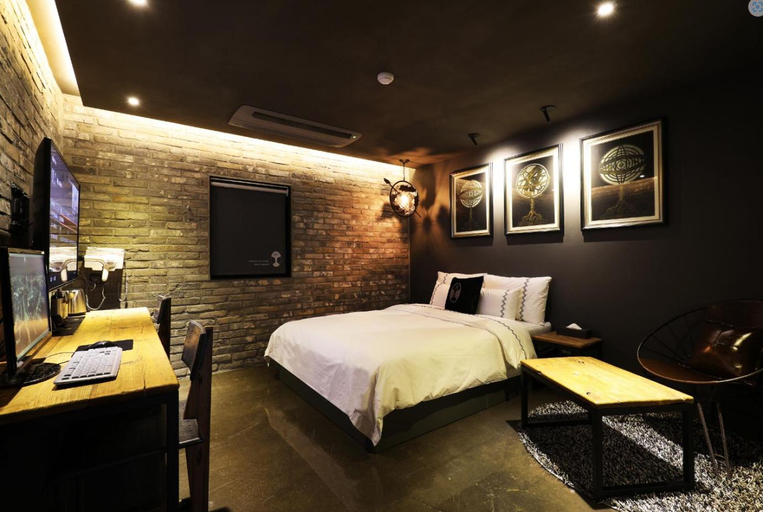 Bedroom 2, MaRi Hotel in Cheongju, Cheongju