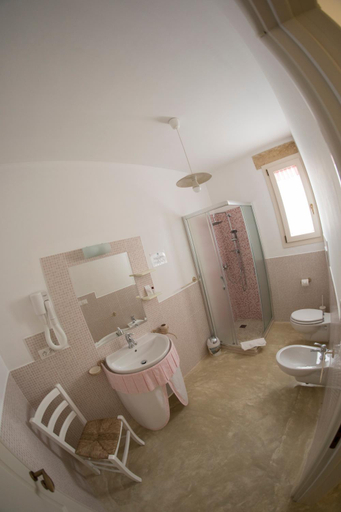 Bathroom 3, Blue and Blue, Lecce