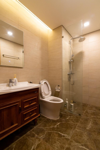 Bathroom 17