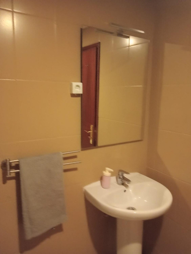 Bathroom 3, Cacilhas Mini Hostel, Almada