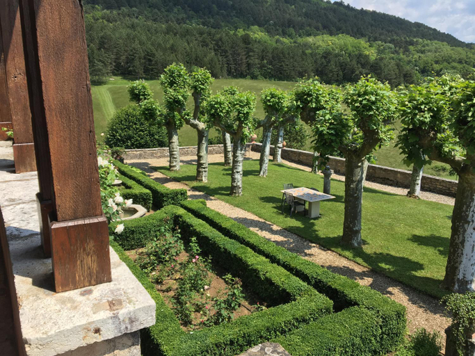 Others 4, Clos de Mont July, chambres avec vue et terrasse dans demeure historique, Ain