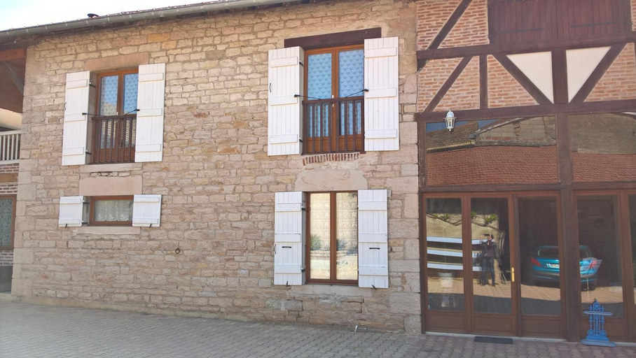 Others 3, La ferme du Grand Faubourg, Ain