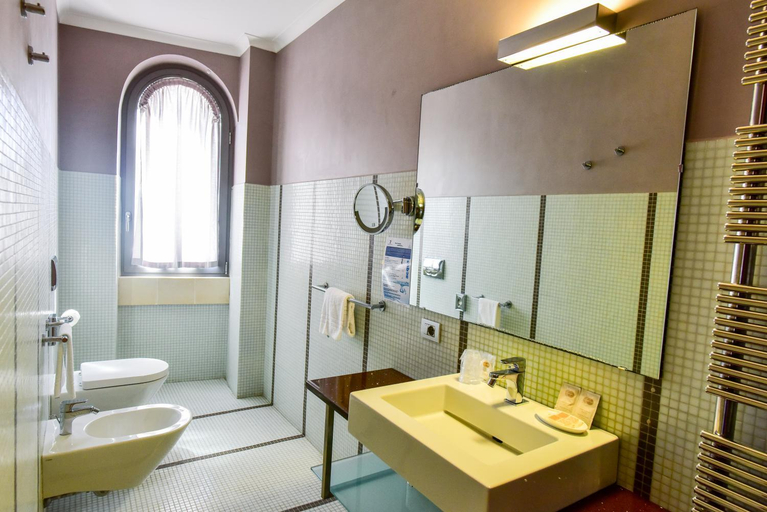 Bathroom 5, Arthotel e Park Lecce, Lecce