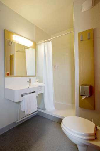 Bathroom 4, B&B Hotel Paris Romainville Noisy-le-Sec, Seine-Saint-Denis