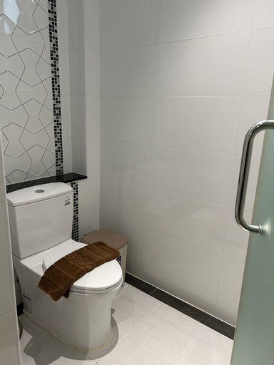 Bathroom 9