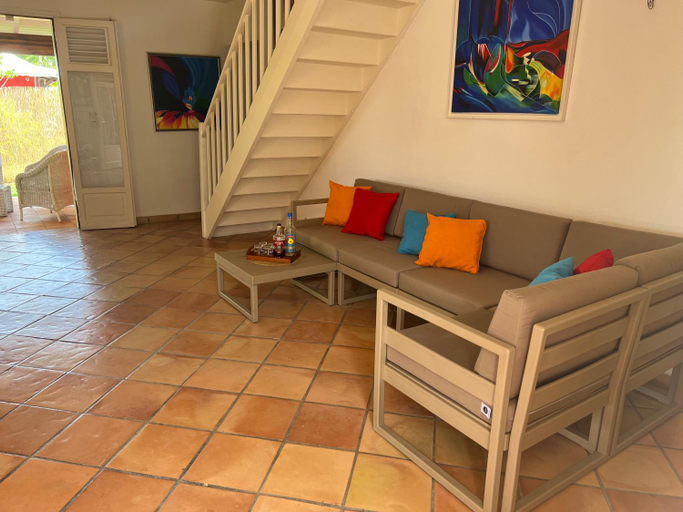 Others 5, Villa Devaki, Saint-François