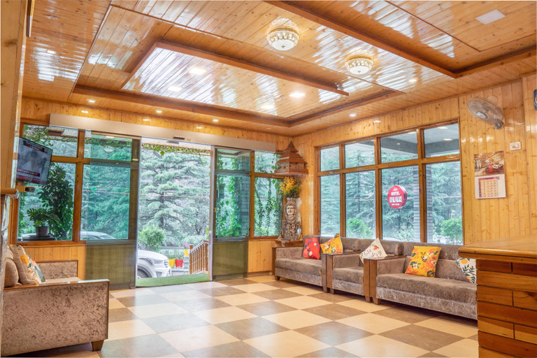 Public Area, Hotel Royal Palace, Kullu