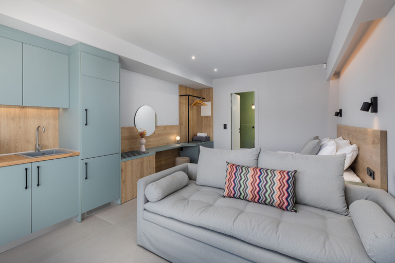 Others 5, The 8 Suites, Central Macedonia