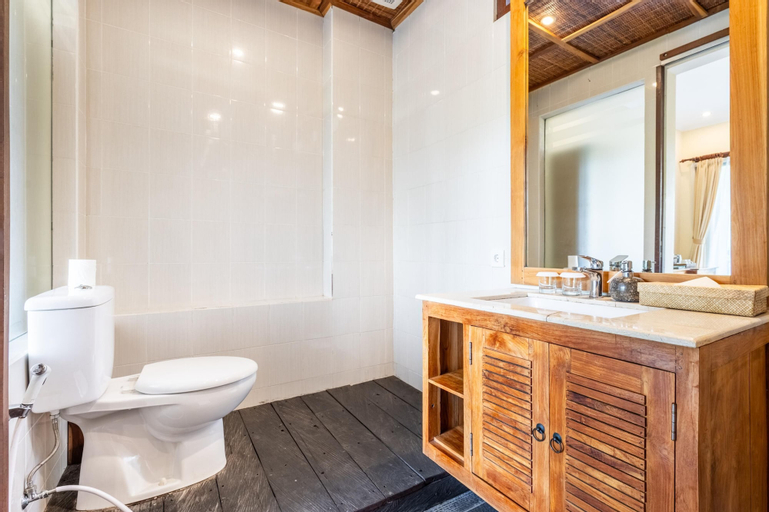 Bathroom 20