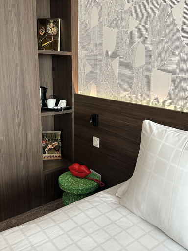 Bedroom 4, Dali Hotel Montauban, Tarn-et-Garonne