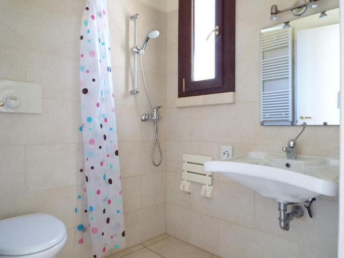 Bathroom 5, Delle Rose Hotel & Restaurant, Lecce