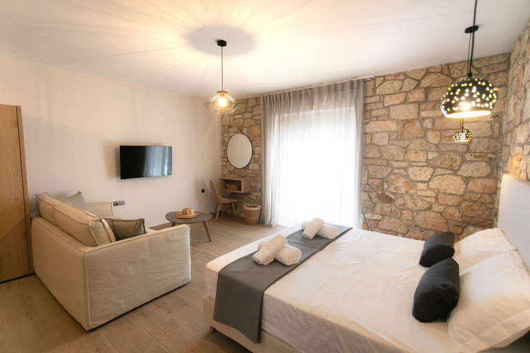 Bedroom 4, Michelangelo Suites and Apartments, Epirus