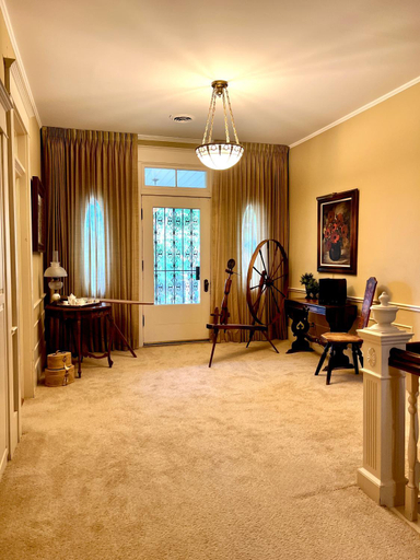 Others 5, THE CW HOUSE, Armstrong