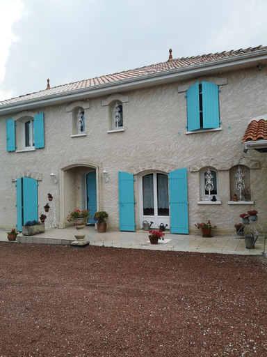 Others 4, chambre d'hotes studio des tourterelles, Charente