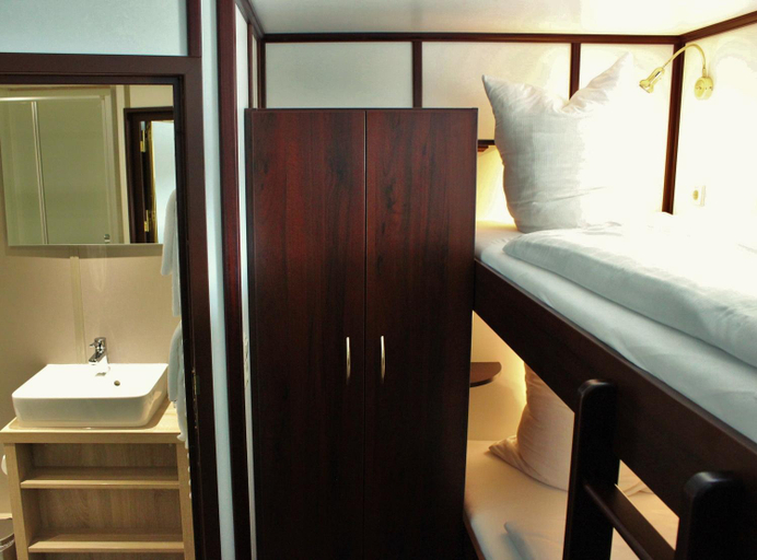 Bedroom 2, Alexander von Humboldt - Das Schiff, Bremen