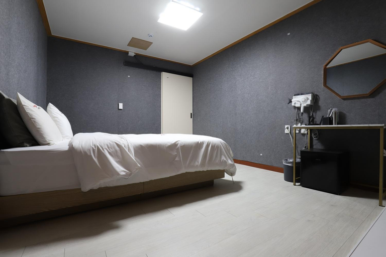 Bedroom 4, Cheongju Z HOTEL, Cheongju