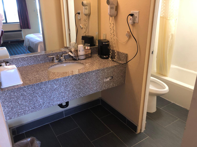 Bathroom 4, Days Inn By Wyndham Santa Fe New Mexico, Santa Fe