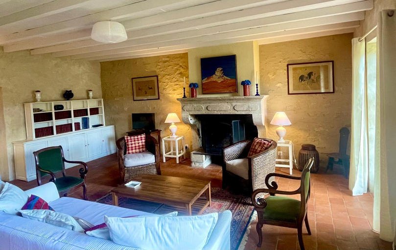Shared lounge/TV area, Gîte de La Peloue - Jolie maison dans les vignes, Gironde