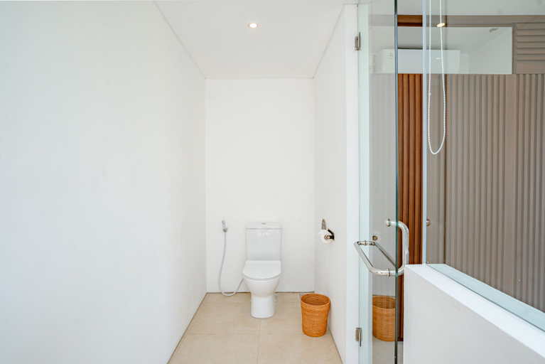 Bathroom 3, Octo 5 Villa by Betterplace, Badung