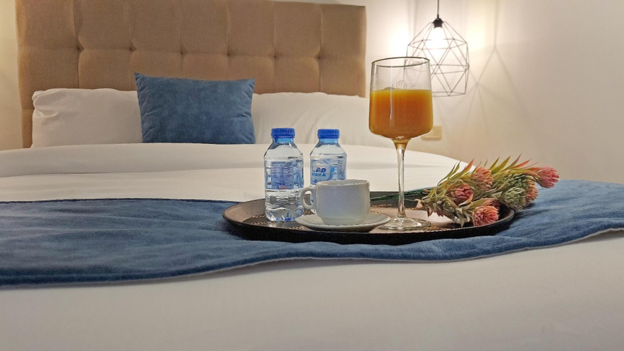 Food & Drinks 5, Red Carpet suites, Salt