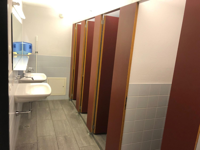 Bathroom 2, Baden Youth Hostel, Baden