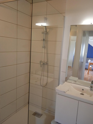Bathroom 3, Olydea Le Lambon, Deux-Sèvres