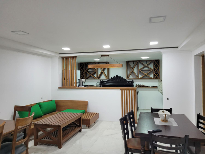 Others 5, Hotel Dika, Kutaisi