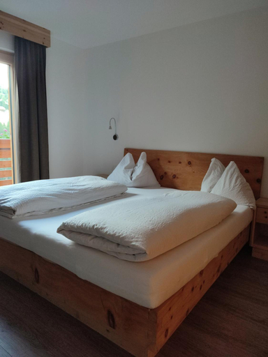 Bedroom 2, Apartments B&B Pretermo, Bolzano