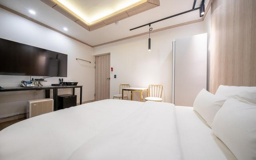 Others 2, Gunsan Hotel Even, Gunsan