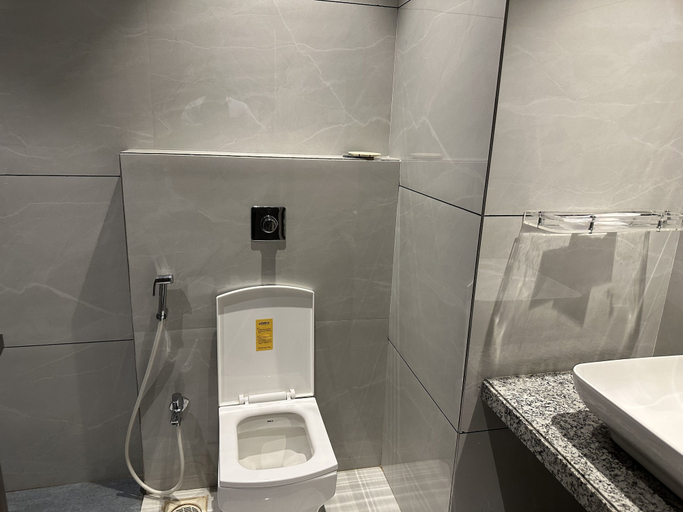 Bathroom 5, Shubham Comforts, Thane