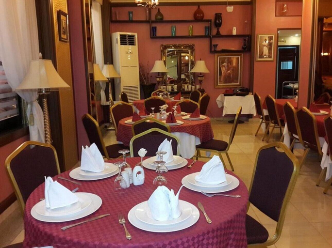 Food & Drinks 4, Ambassadeurs Oran, Oran