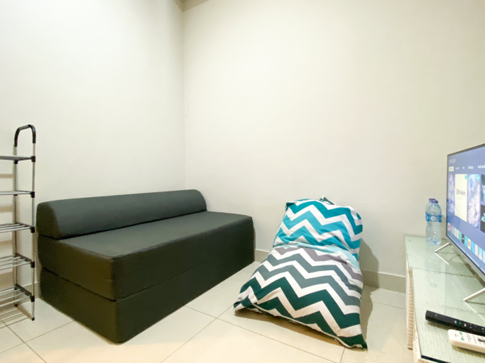 Others 2, Comfort and Modern Look 1BR Gold Coast Apartment By Travelio, Jakarta Utara
