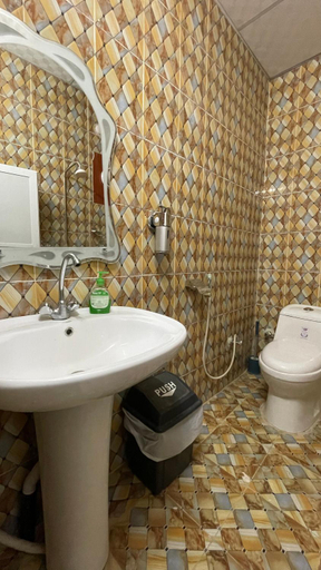 Bathroom 3, Bidiyah Desert Camp, Biddiya
