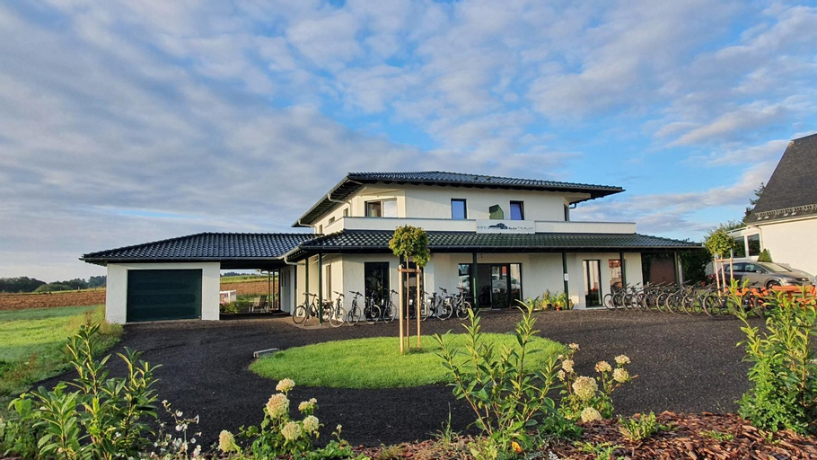 Exterior & Views 1, Eifelpension-Radlertraum, Euskirchen